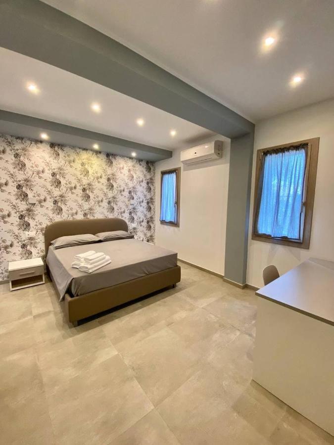 Floridida Rooms & Breakfast Marina dʼMarina dʼAndora Bagian luar foto