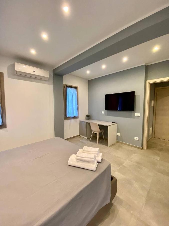 Floridida Rooms & Breakfast Marina dʼMarina dʼAndora Bagian luar foto