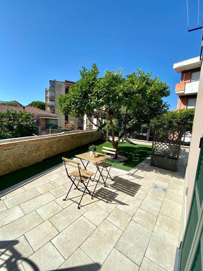 Floridida Rooms & Breakfast Marina dʼMarina dʼAndora Bagian luar foto