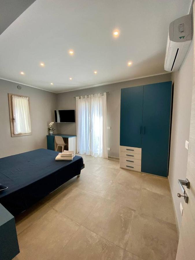 Floridida Rooms & Breakfast Marina dʼMarina dʼAndora Bagian luar foto