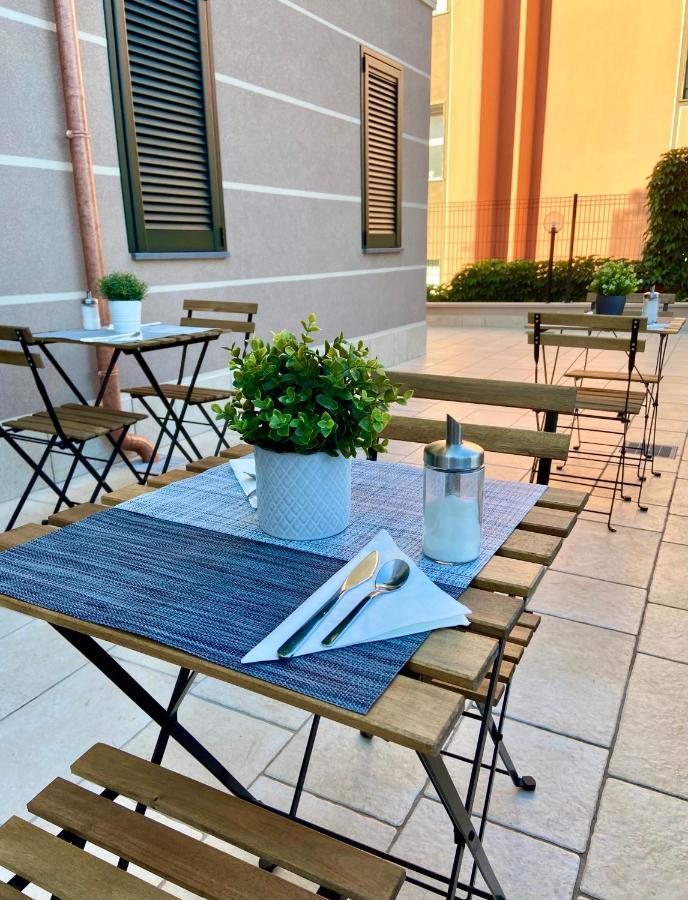Floridida Rooms & Breakfast Marina dʼMarina dʼAndora Bagian luar foto